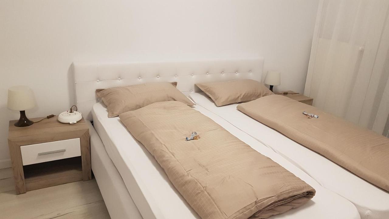 Confort Oradea Exteriör bild
